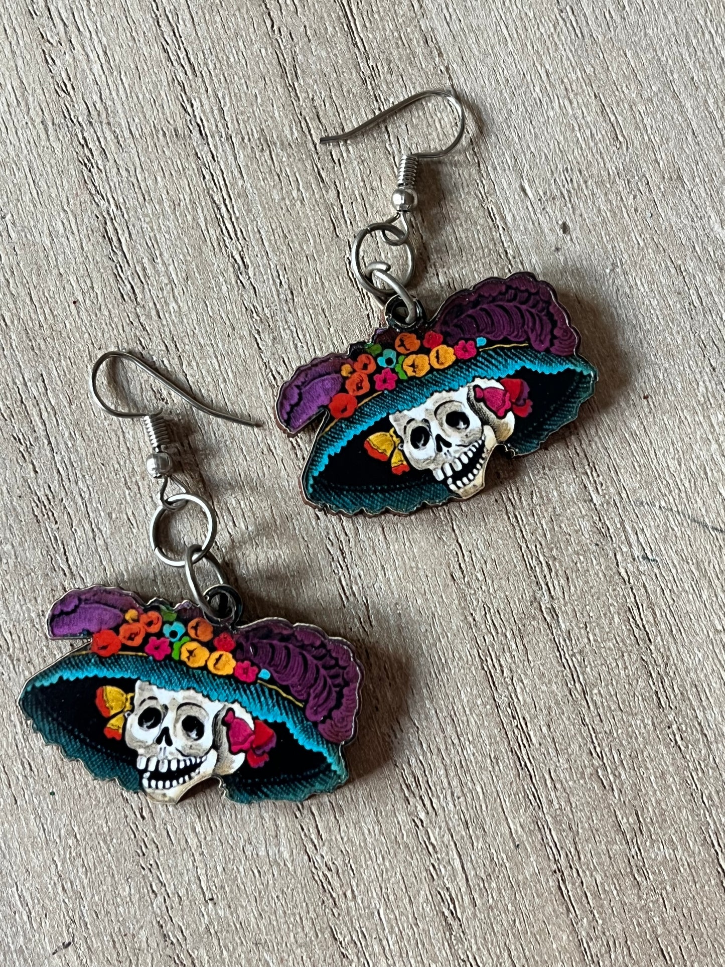 Guadalupe Posada Lightweight Wooden Earrings – San Miguel de Allende