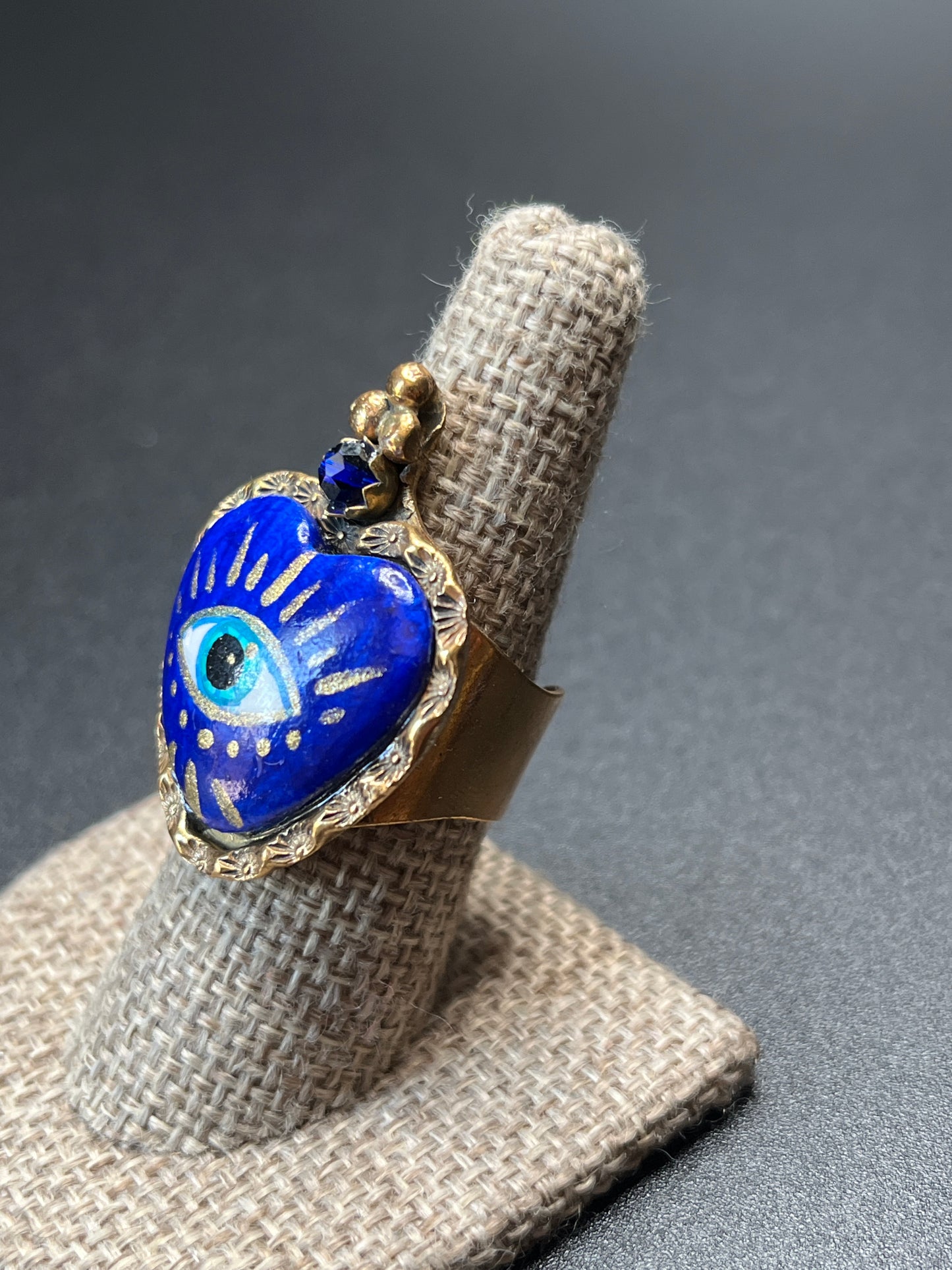 Sagrado Corazón Anillos de Ojo Pintados - Sacred Heart Hand Painted Evil Eye Rings