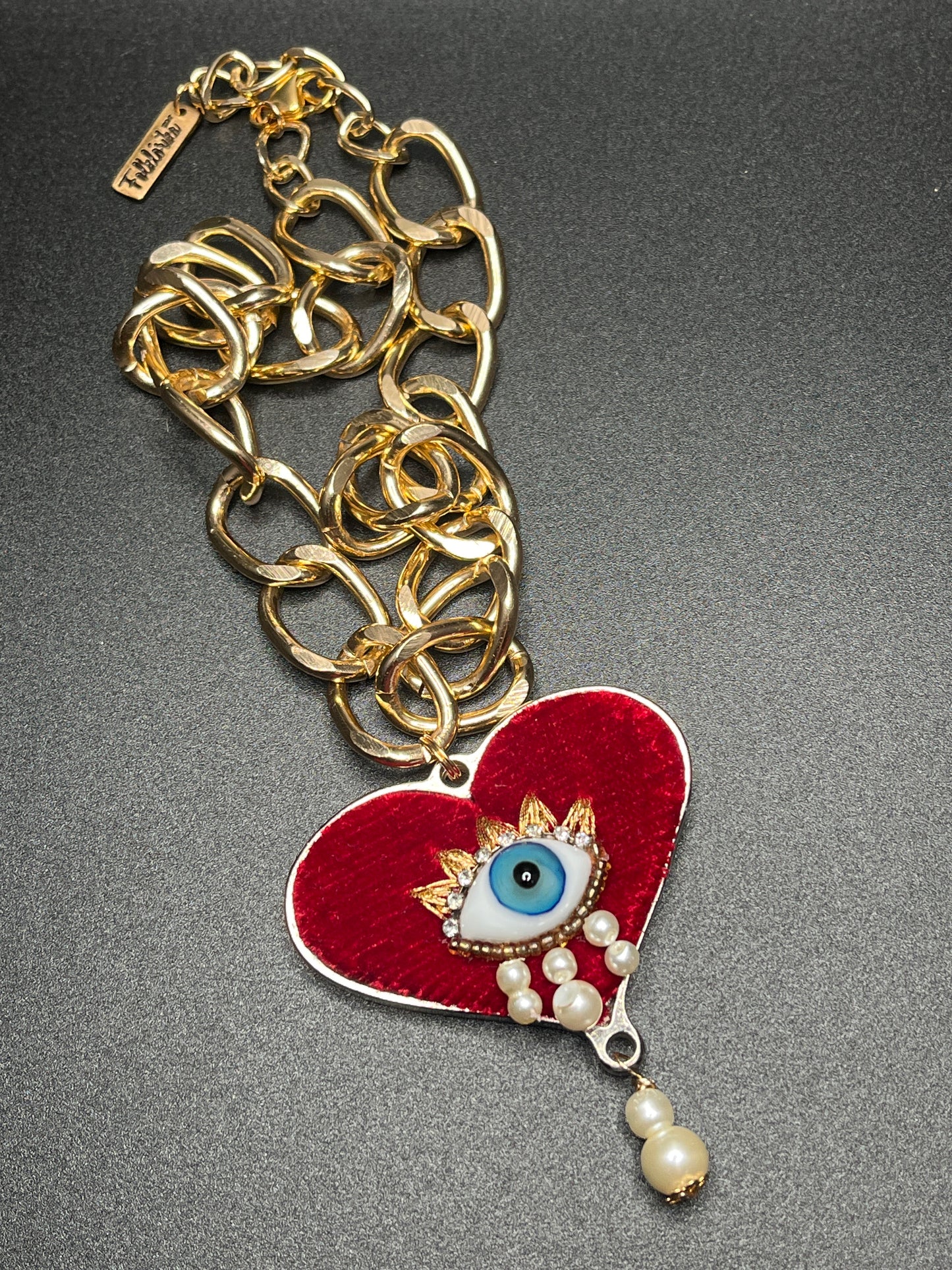 Ojo Sacred Heart Necklace – Gold Plated 3D Design