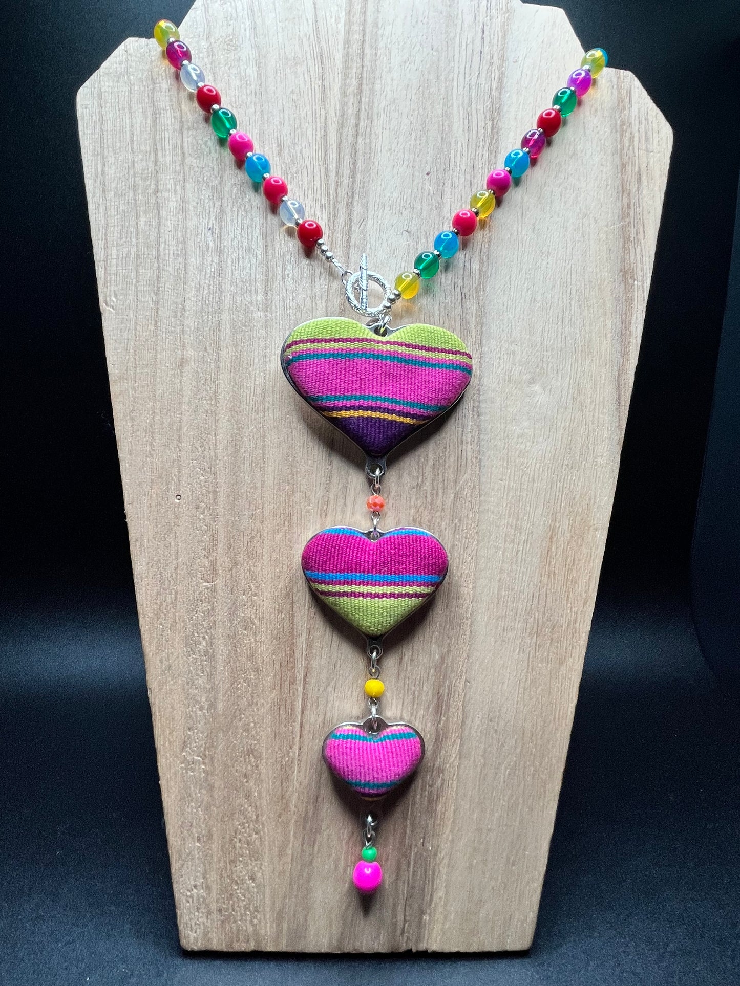 Tres Corazon Y-Design Necklace