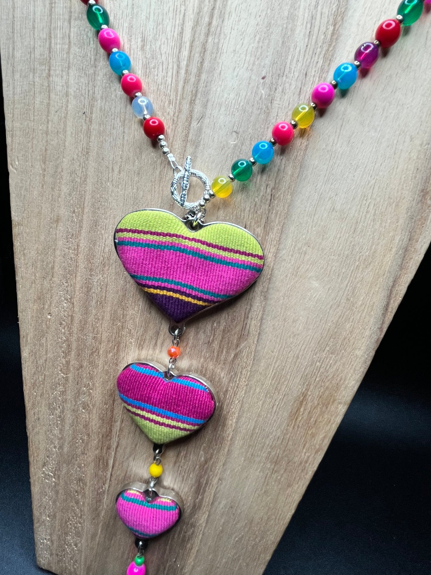 Tres Corazon Y-Design Necklace
