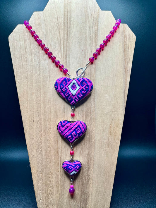Tres Corazon Y-Design Necklace