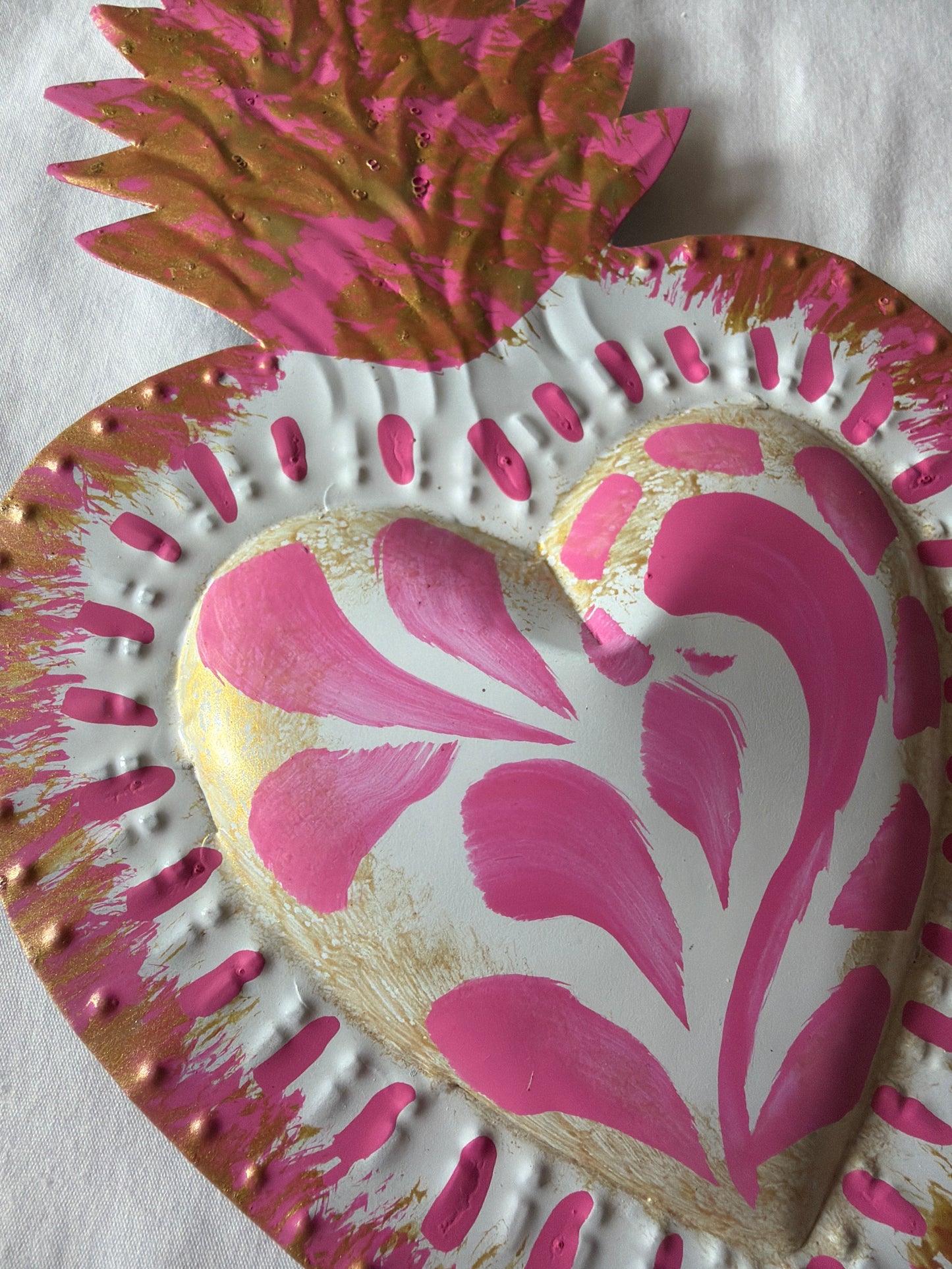 Pink Vintage Sacred Heart - Tin