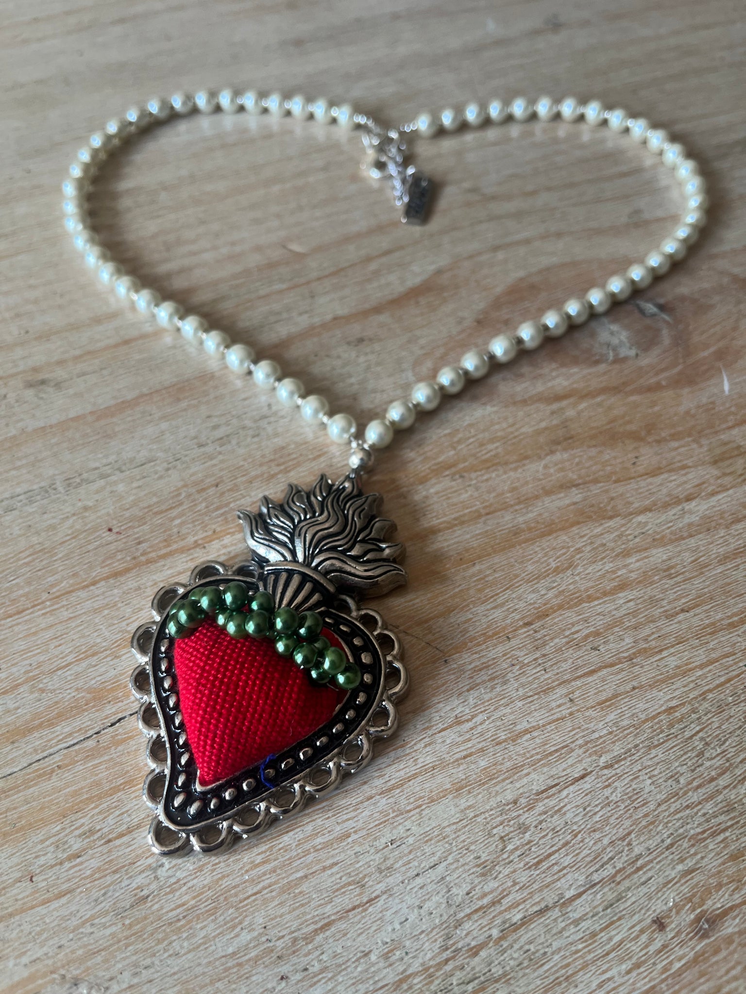 White Bead Sagrado Corazón Necklace