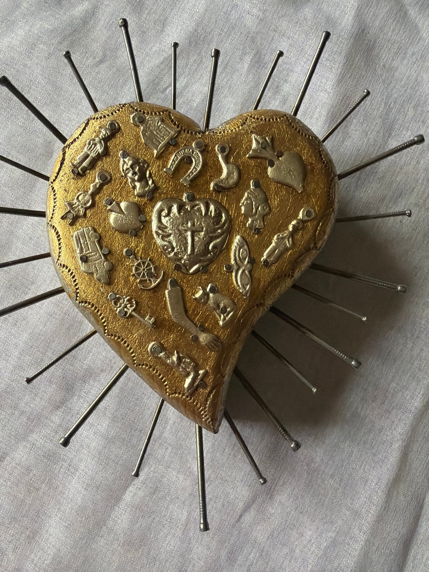 Corazón Sagrado de Clavos - Sacred Heart with Nails
