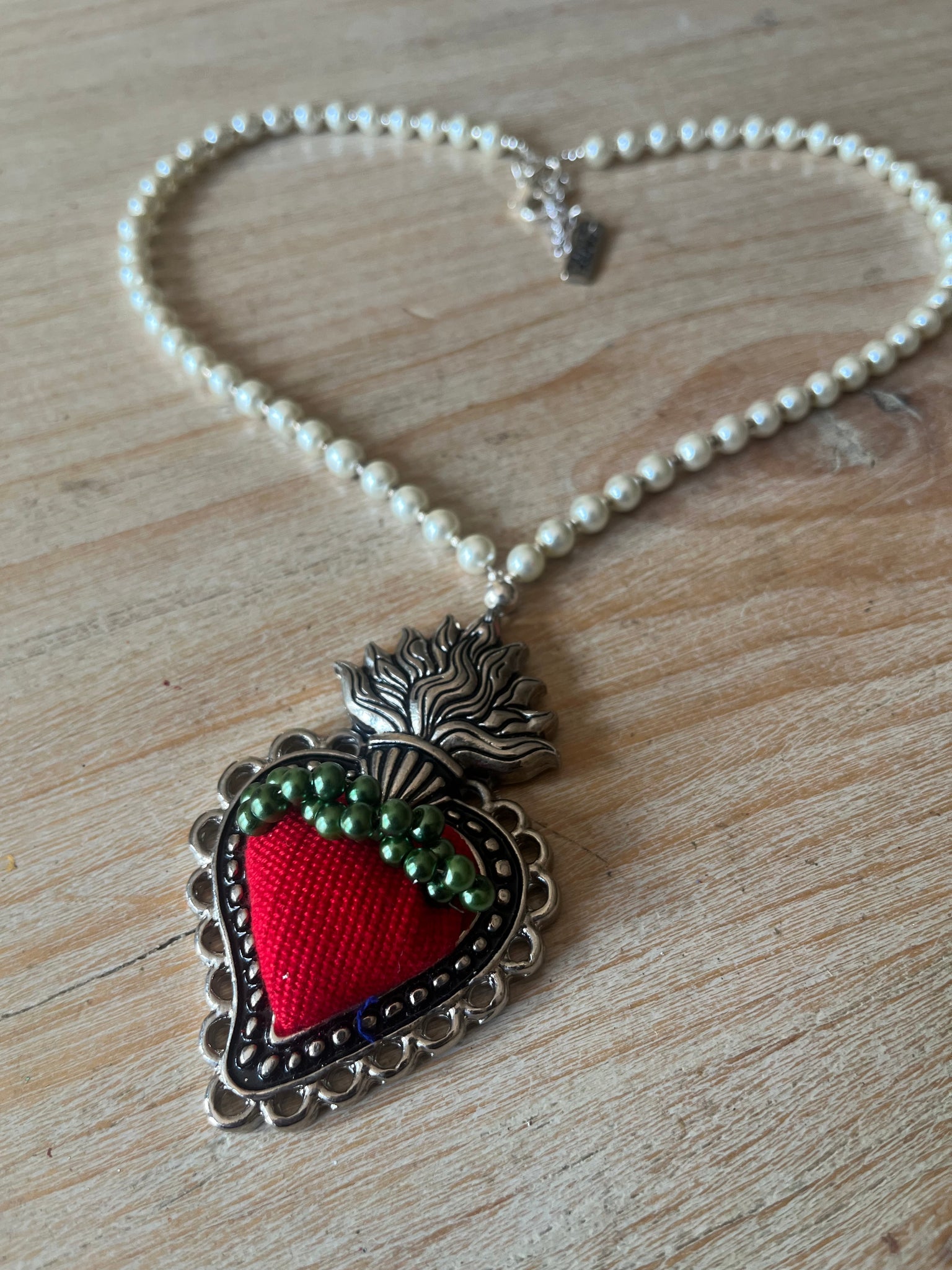White Bead Sagrado Corazón Necklace