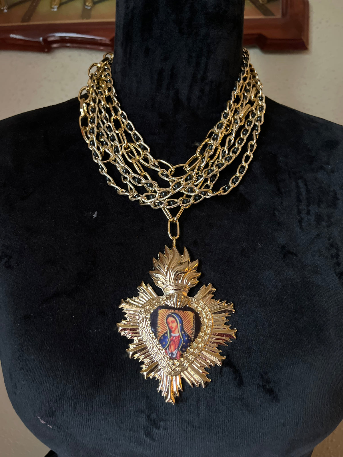 Preorder Nov 2026 - Virgen Múlti Bead Sacred Heart Necklace