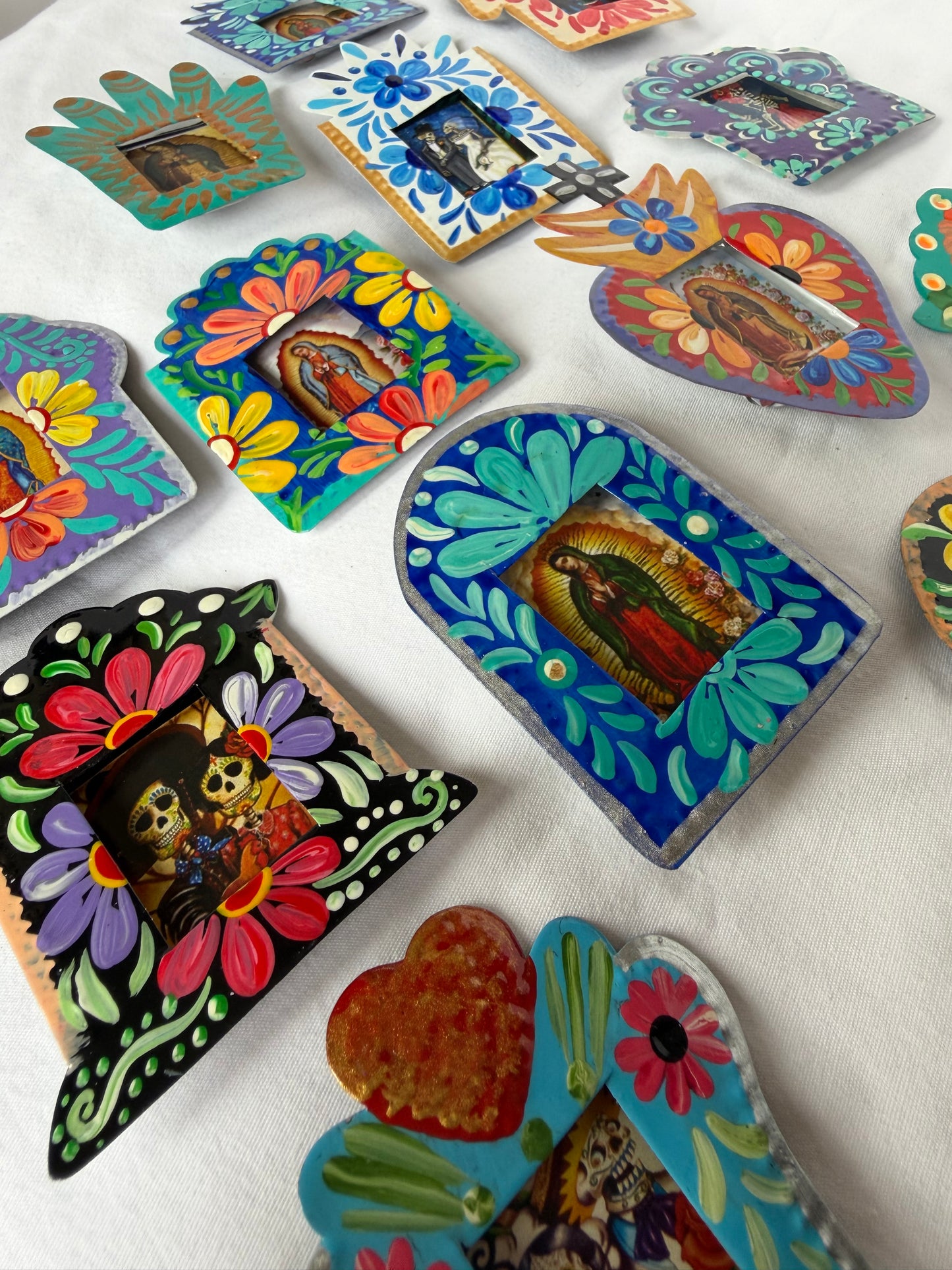Nicho Shadowbox Magnets - Tin Hand-Painted