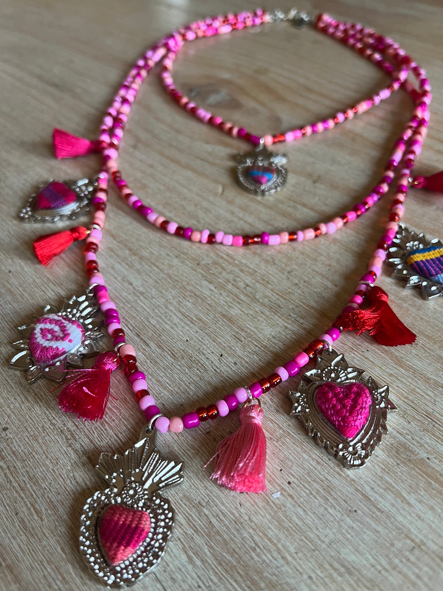 Cascada Milagro Embroidery Heart Necklace