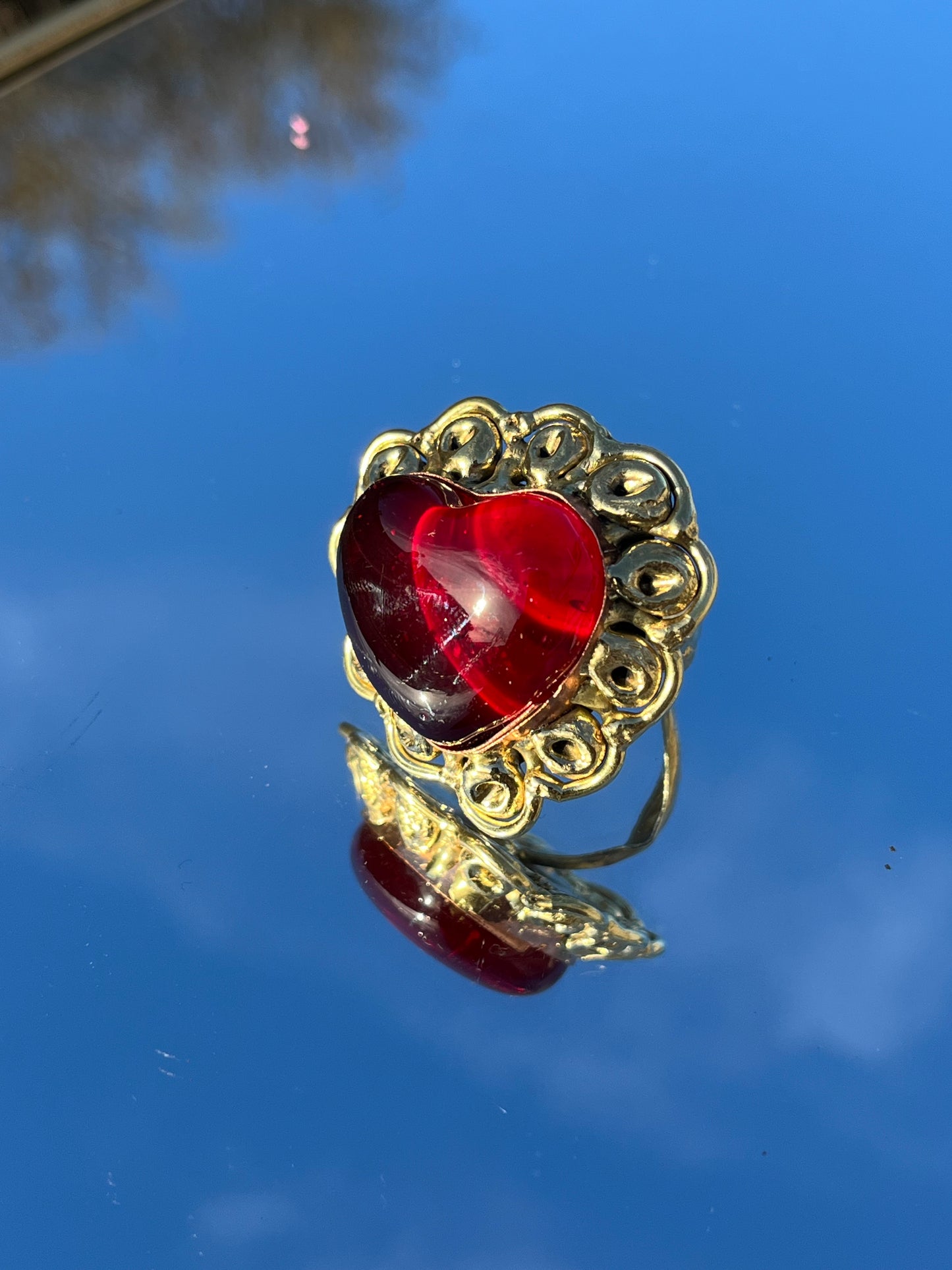 Artesanal Sacred Heart Glass Ring