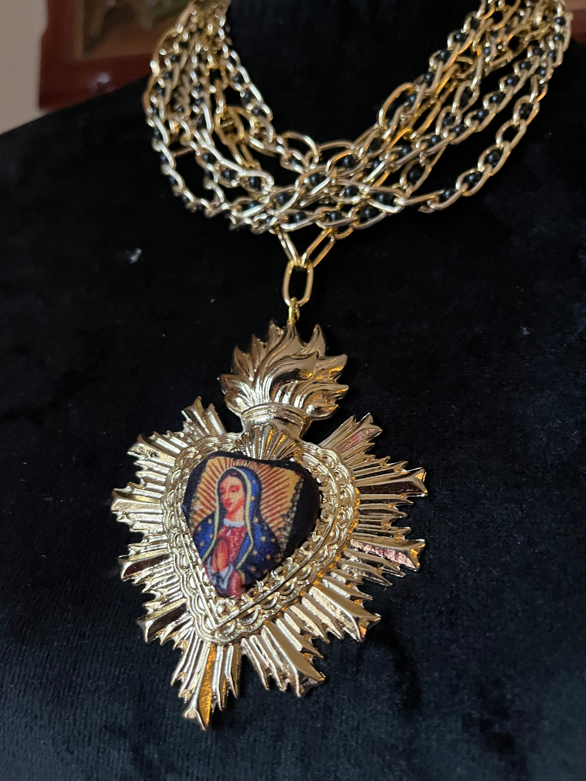Preorder Nov 2026 - Virgen Múlti Bead Sacred Heart Necklace