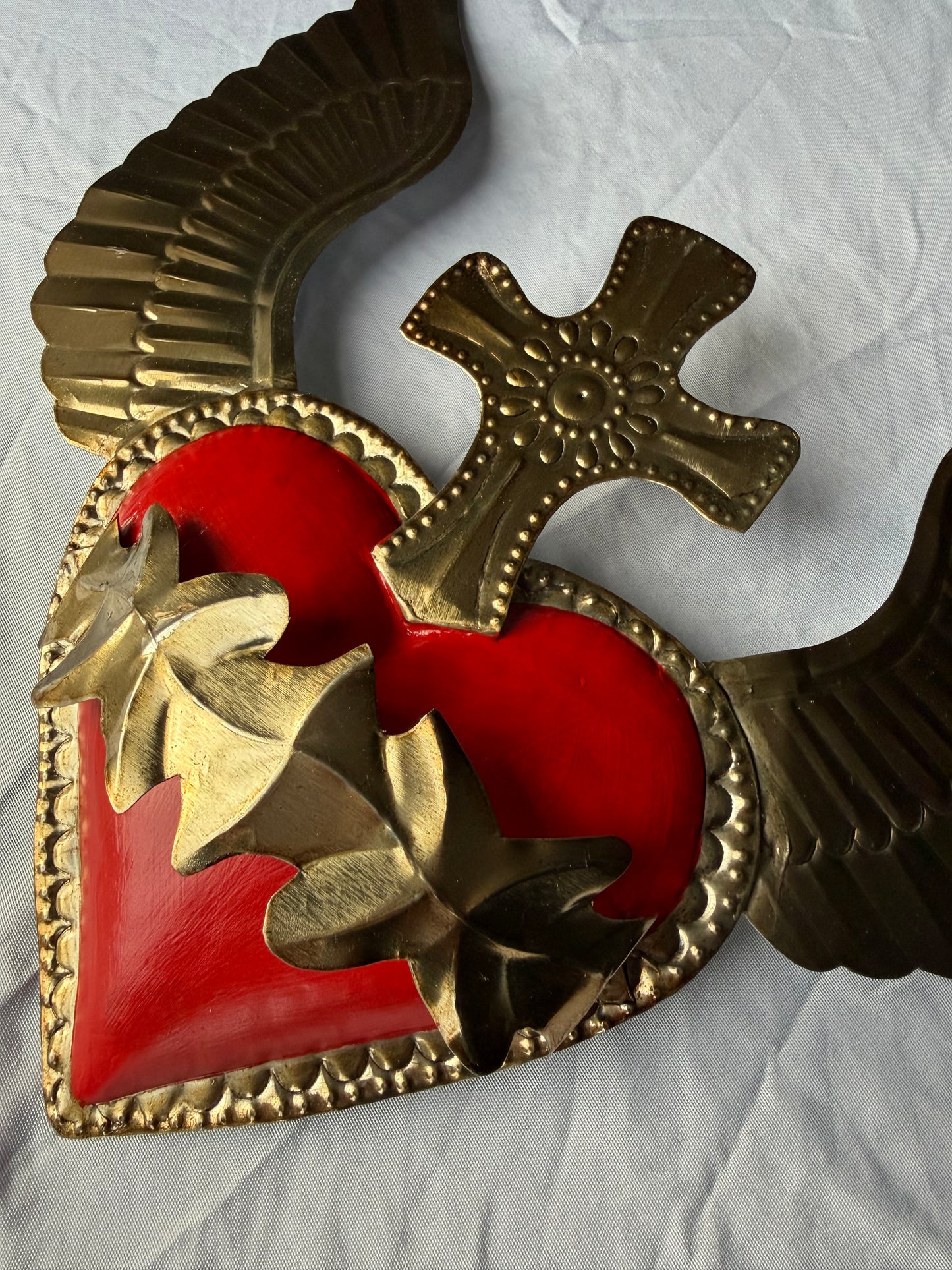Sacred Heart With Wings Tin