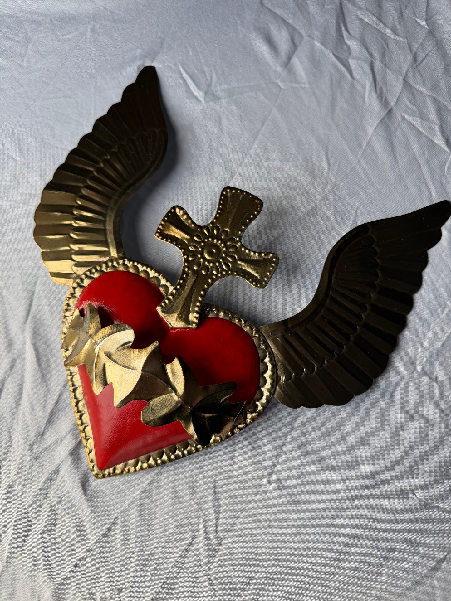 Sacred Heart With Wings Tin