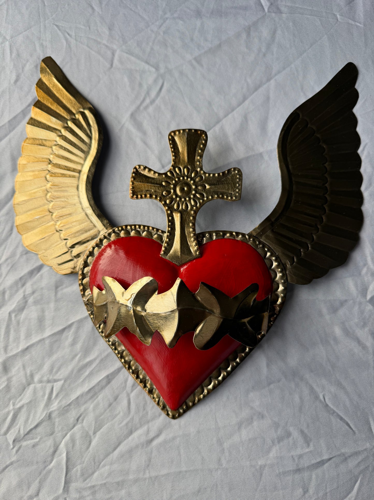 Sacred Heart With Wings Tin