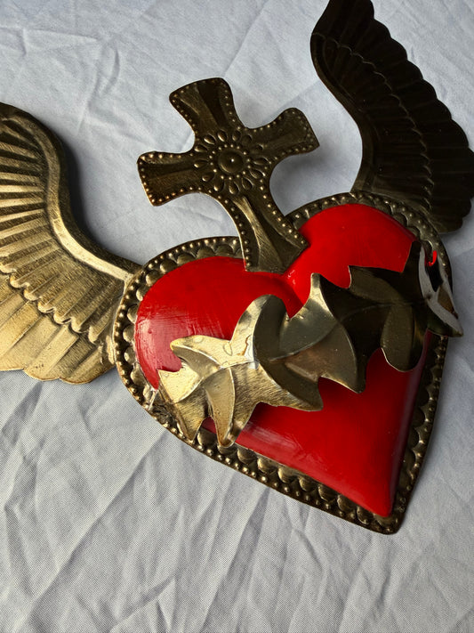 Sacred Heart With Wings Tin