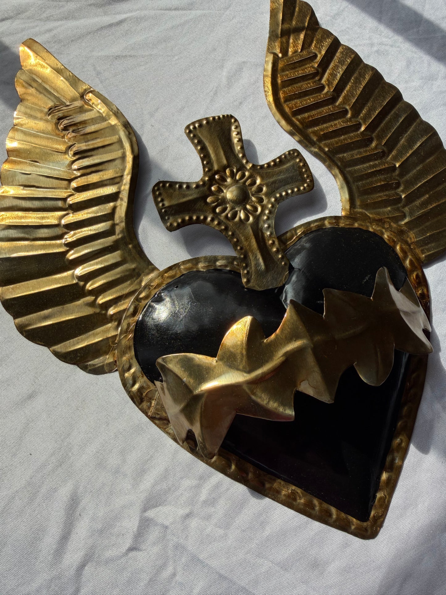 Sacred Heart With Wings Tin