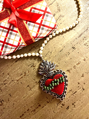 White Bead Sagrado Corazón Necklace