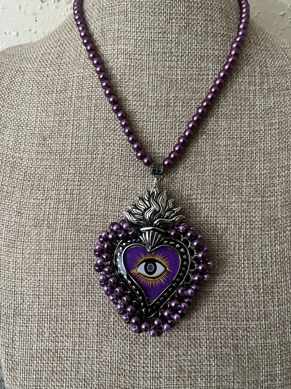 Ojo Corazón Necklace