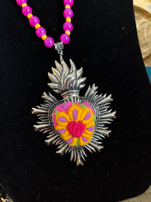 Sagrado Corazón Beaded Necklace